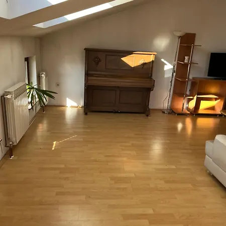منزل للإقامة Townhouse *
